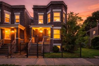 4833 W GLADYS Avenue, Chicago, IL 60644