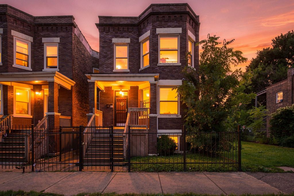 4833 W GLADYS Avenue, Chicago, IL 60644
