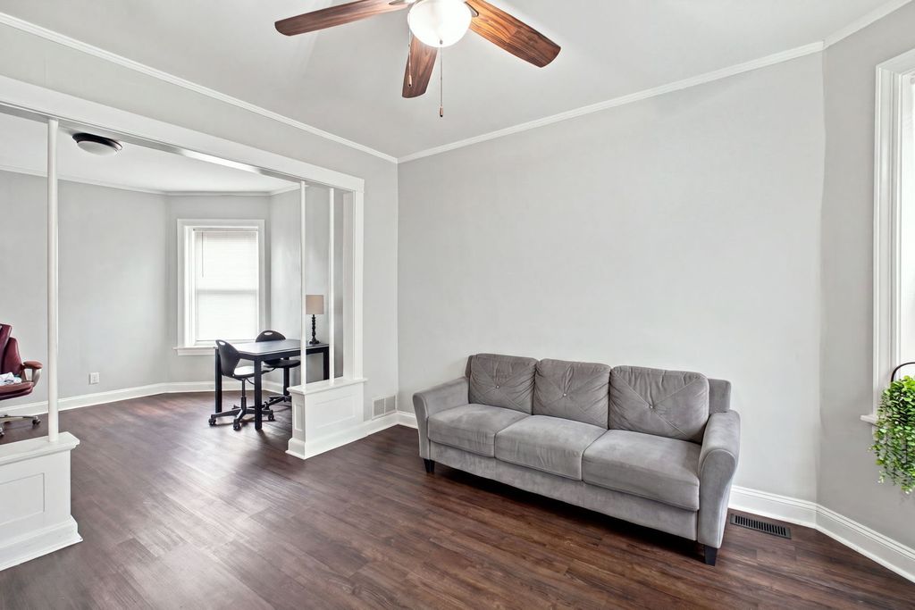 4833 W GLADYS Avenue, Chicago, IL 60644 — photo 3