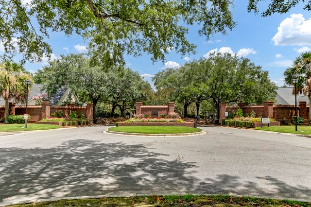 2658 Woodfield Court, North Charleston, SC 29406