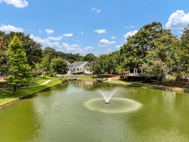 2658 Woodfield Court, North Charleston, SC 29406
