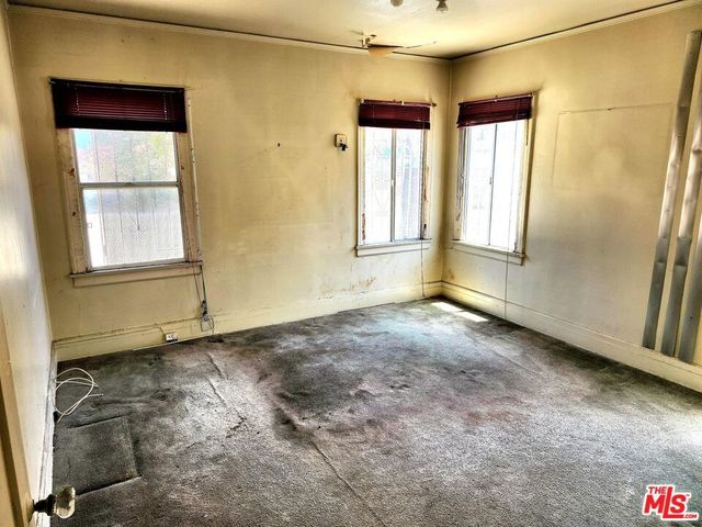 4260 S Figueroa Street, Los Angeles, CA 90037