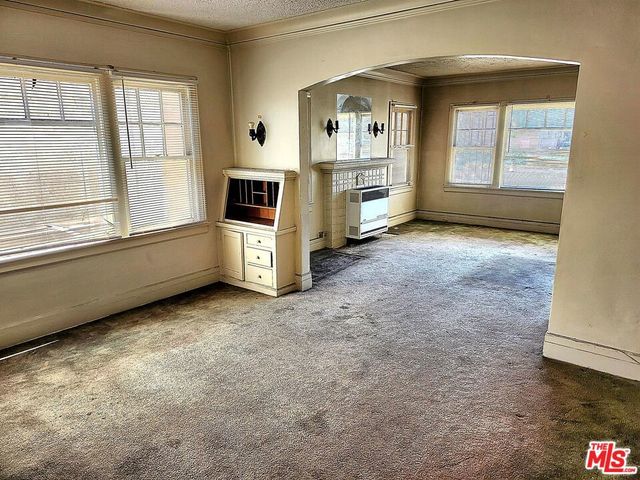 4260 S Figueroa Street, Los Angeles, CA 90037