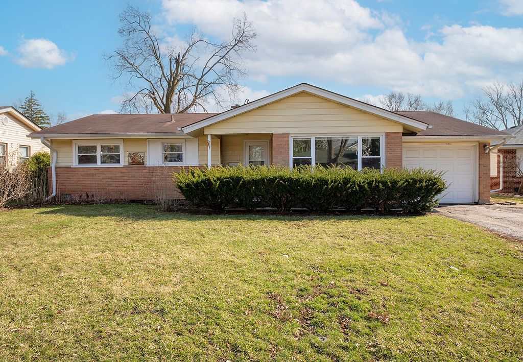 251 Clearmont Drive, Elk Grove Village, IL 60007