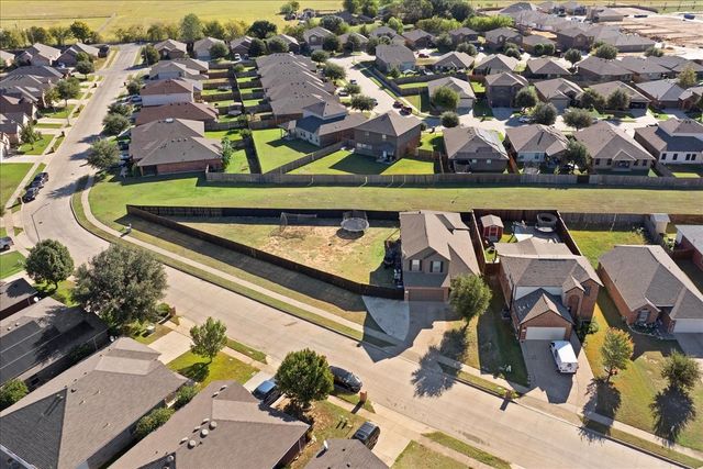 1612 Kings Glen Lane, Fort Worth, TX 76140