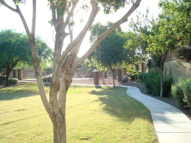 2024 S BALDWIN -- 66, Mesa, AZ 85209