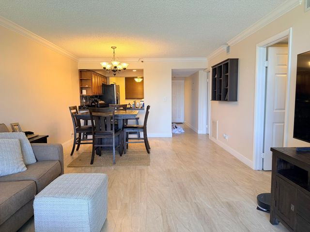 1266 S MILITARY Trail 525, Deerfield Beach, FL 33442