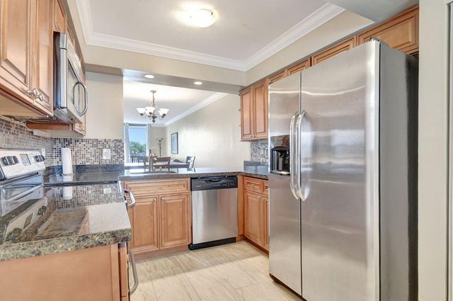 1266 S MILITARY Trail 525, Deerfield Beach, FL 33442