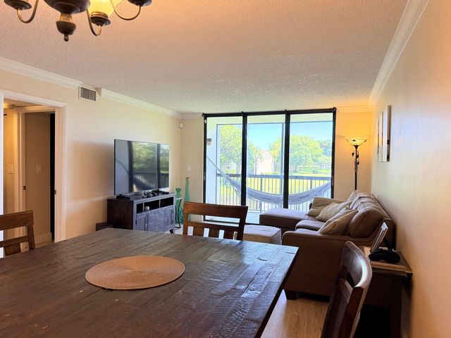 1266 S MILITARY Trail 525, Deerfield Beach, FL 33442