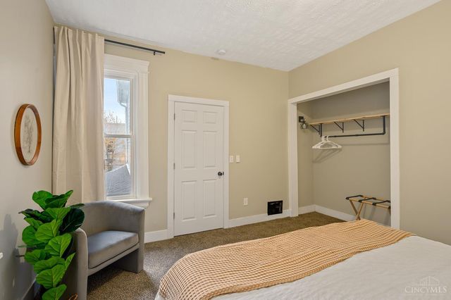 3016 Hackberry Street, Cincinnati, OH 45206
