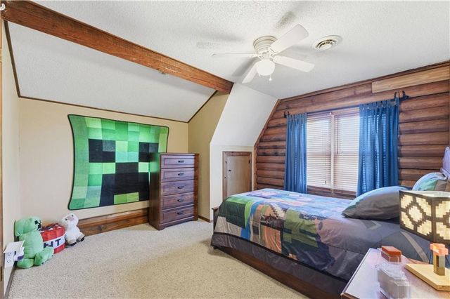 12703 N Robinhood Lane, Kansas City, MO 64164