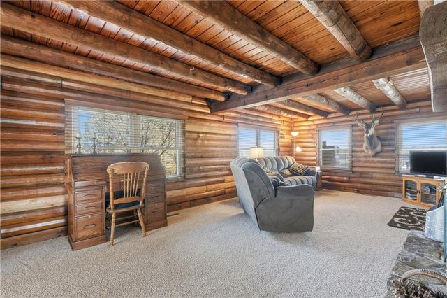 12703 N Robinhood Lane, Kansas City, MO 64164