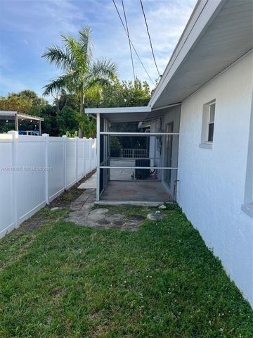 56 Cardinal Dr, North Fort Myers, FL 33917