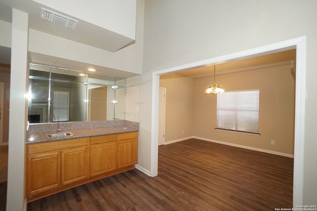601 Thetford Unit 601, San Antonio, TX 78254