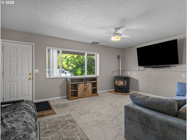 3311 Se 1ST St, Gresham, OR 97080