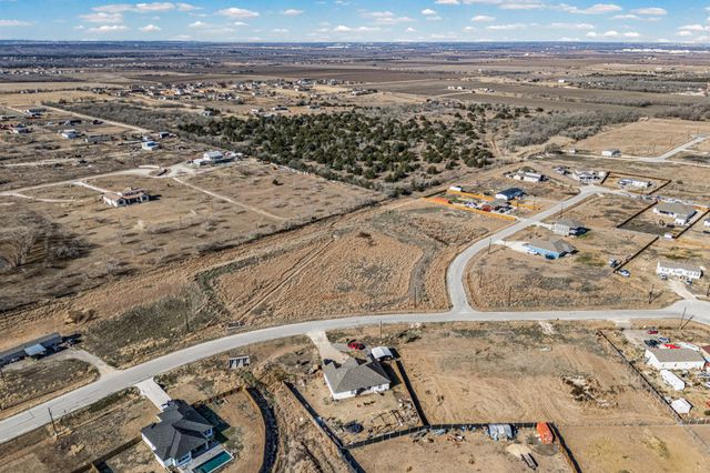 255 Bianca CIR, Del Valle, TX 78617