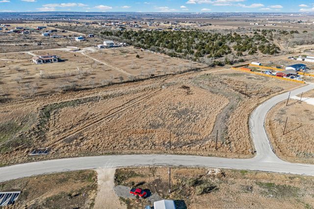 255 Bianca CIR, Del Valle, TX 78617