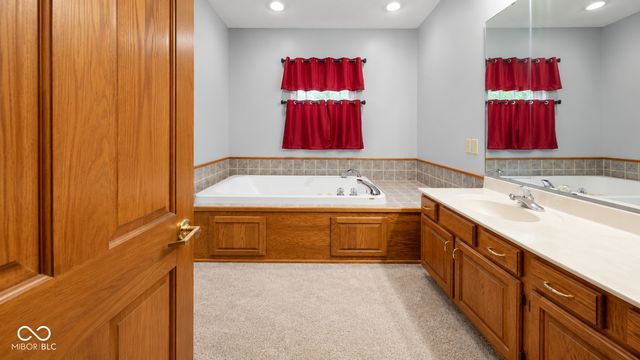 1237 Luce Creek Circle, Greenwood, IN 46142