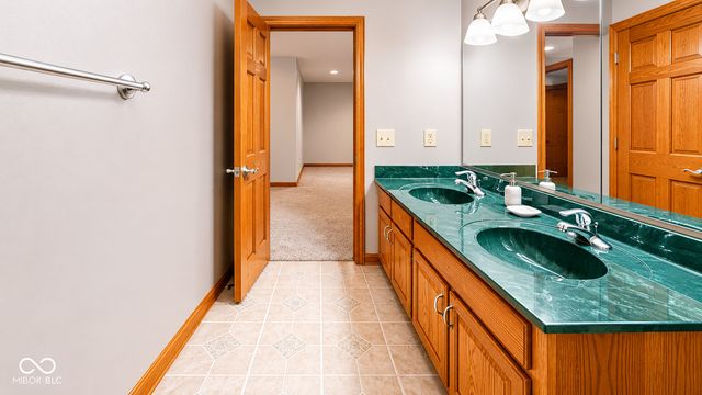 1237 Luce Creek Circle, Greenwood, IN 46142