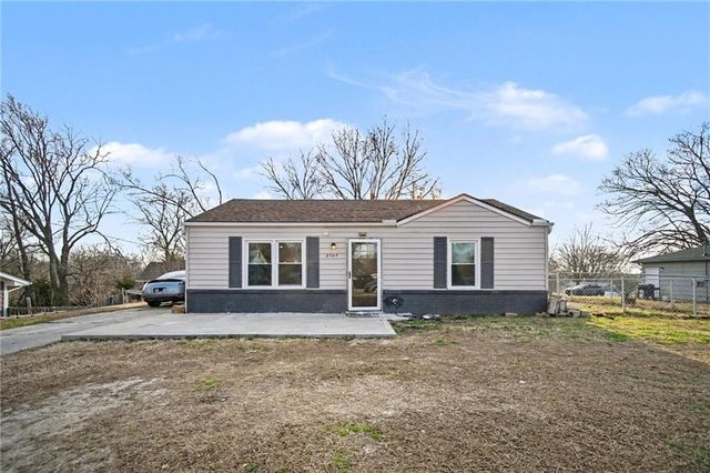 2707 N 64th Street, Kansas City, KS 66104