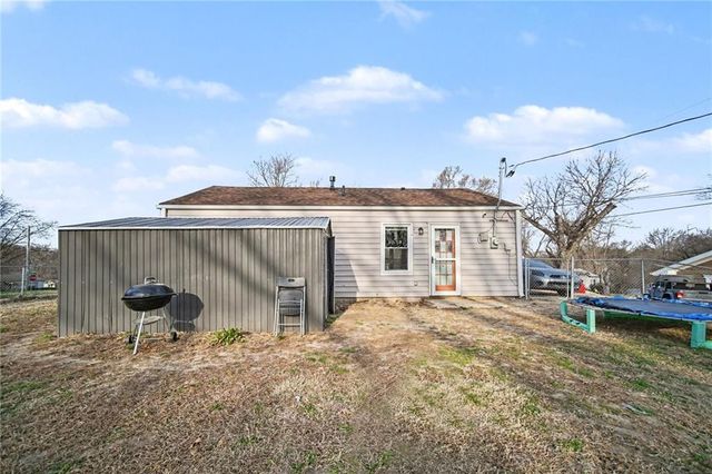 2707 N 64th Street, Kansas City, KS 66104