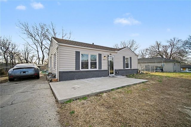 2707 N 64th Street, Kansas City, KS 66104