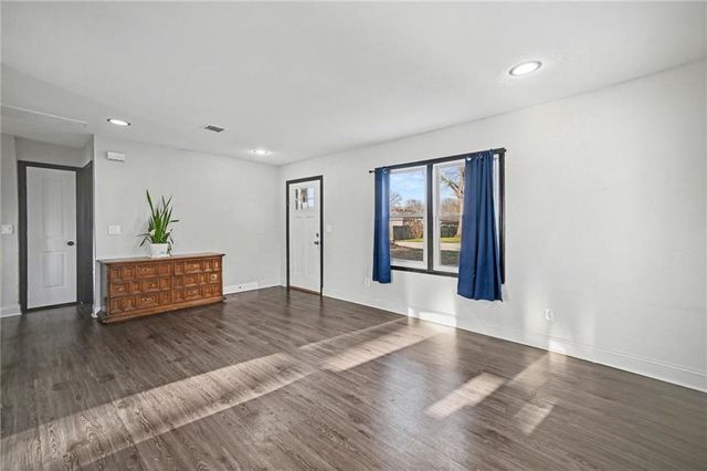 2707 N 64th Street, Kansas City, KS 66104