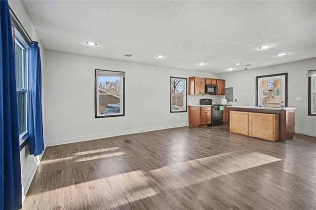 2707 N 64th Street, Kansas City, KS 66104