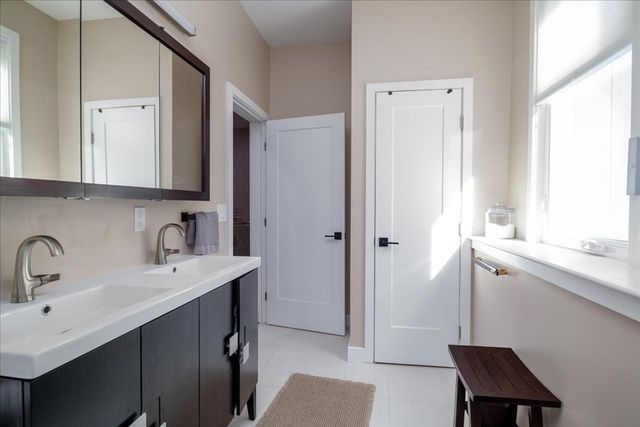 145 W River Street, Upton, MA 01568