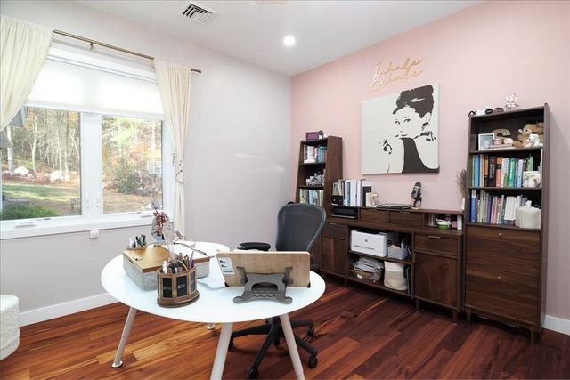 145 W River Street, Upton, MA 01568