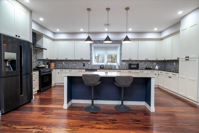 145 W River Street, Upton, MA 01568