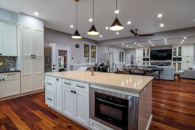 145 W River Street, Upton, MA 01568
