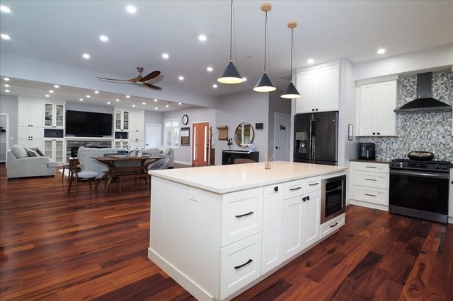 145 W River Street, Upton, MA 01568