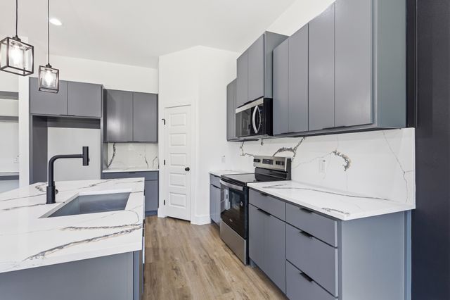 1634 Marfa Avenue, Dallas, TX 75216