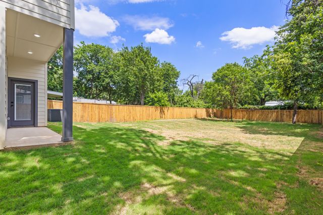 1634 Marfa Avenue, Dallas, TX 75216