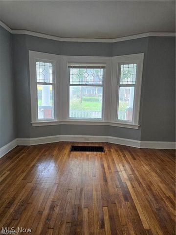 9502 Empire Avenue, Cleveland, OH 44108