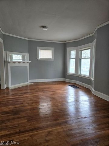 9502 Empire Avenue, Cleveland, OH 44108