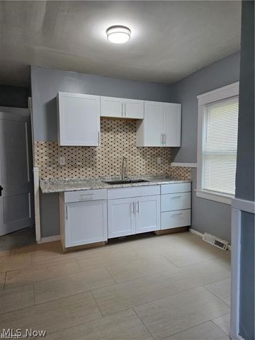 9502 Empire Avenue, Cleveland, OH 44108