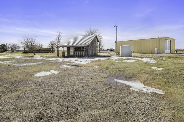 8275 County Road 4, Pampa, TX 79065