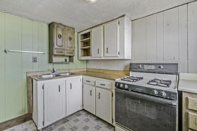 8275 County Road 4, Pampa, TX 79065