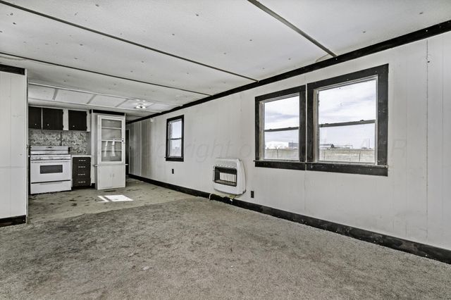 8275 County Road 4, Pampa, TX 79065