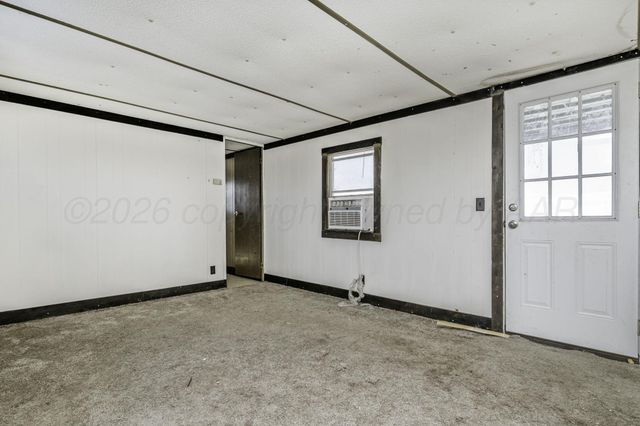 8275 County Road 4, Pampa, TX 79065