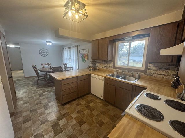 560 E Elm Street, Muscoda, WI 53573