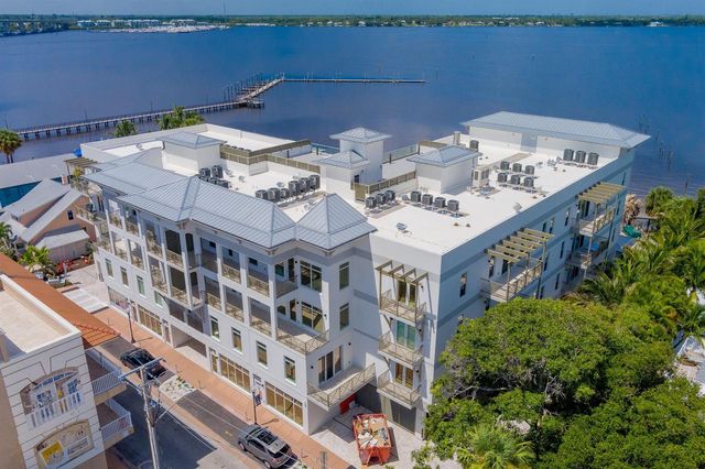 41 SW Seminole Street 305, Stuart, FL 34994