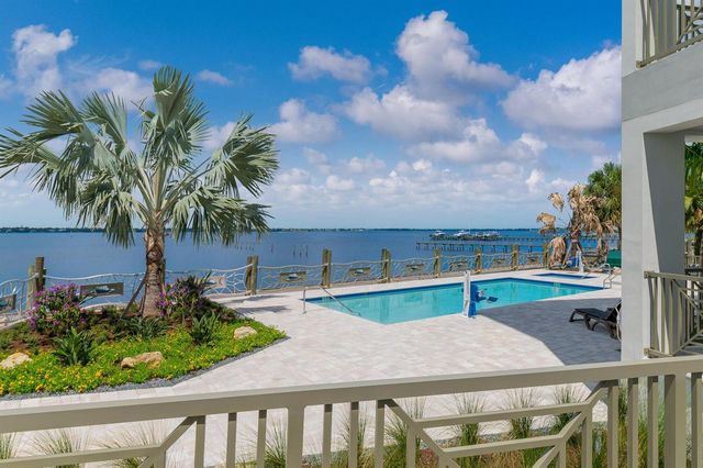 41 SW Seminole Street 305, Stuart, FL 34994