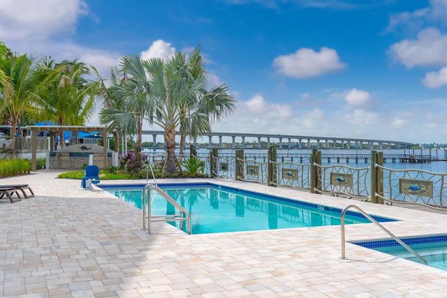 41 SW Seminole Street 305, Stuart, FL 34994