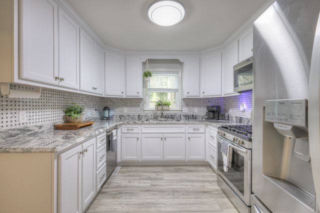 204 Hogan Ln, Columbia, TN 38401