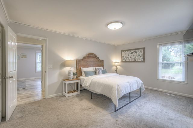 204 Hogan Ln, Columbia, TN 38401