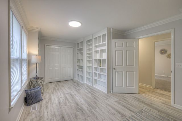 204 Hogan Ln, Columbia, TN 38401