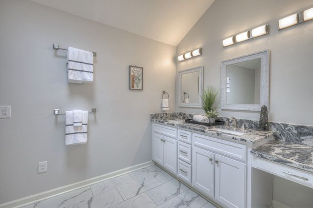 204 Hogan Ln, Columbia, TN 38401